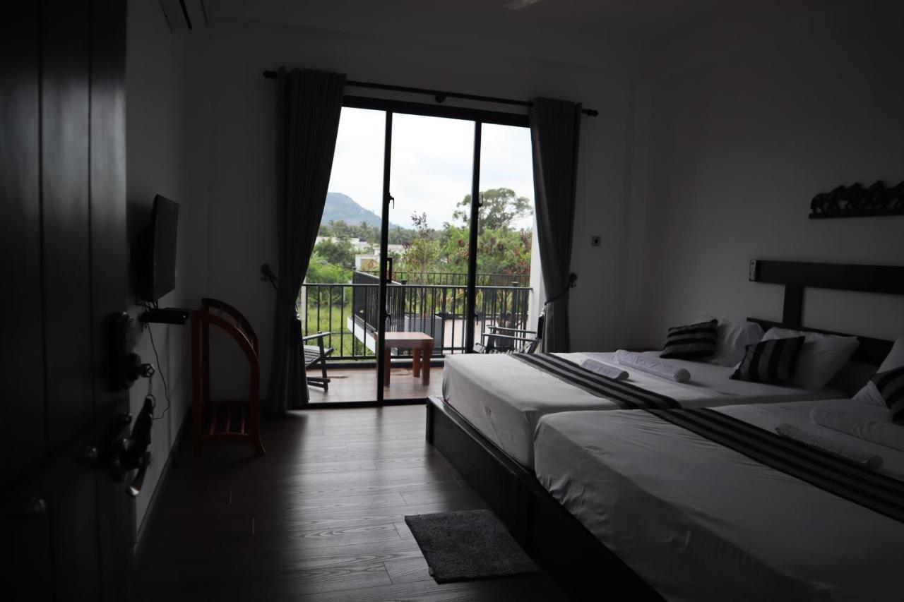 Black Mustang Hotel Dambulla Exterior foto